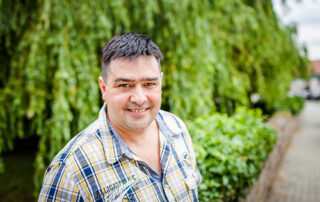 Timo hat nach seiner Parkinson-Diagnose schwere Zeiten durchgemacht, doch die Selbsthilfe gab ihm neue Kraft.